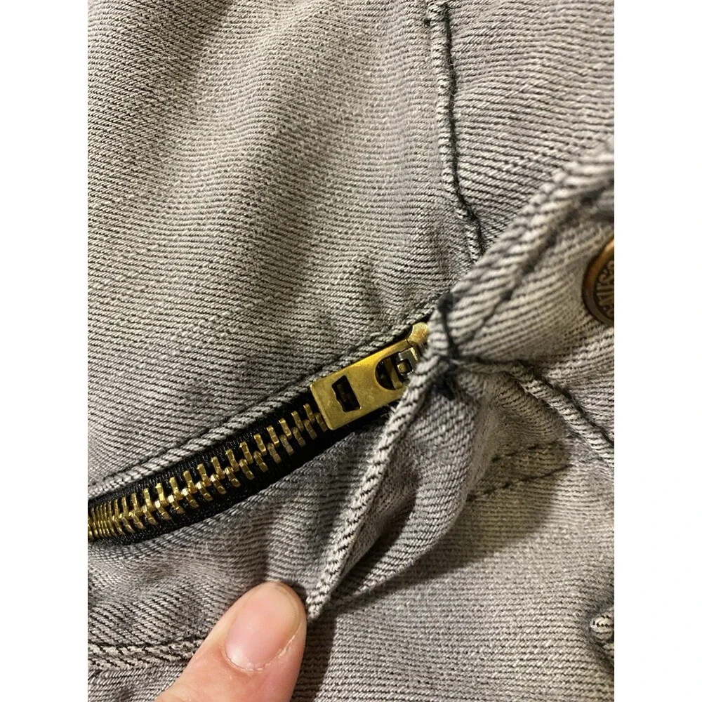 Levis note bleach